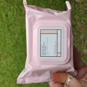 Buy it Now Price Beaty Bio Exfoliating Peptide-Infused Body Wipes